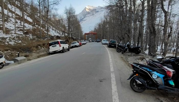 Sissu Himachal Pradesh road view image